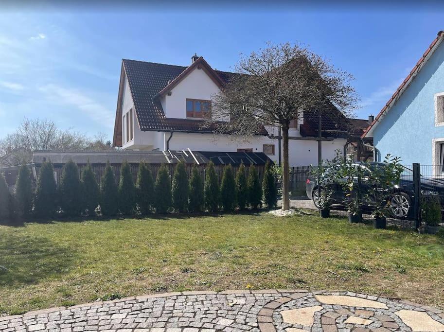 Apartment Amidst Nature-Riverdale, North Of Munich Fahrenzhausen Exterior photo